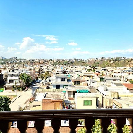 Executive 3 Bedrooms Apartment In Bahria Town 拉瓦尔品第 外观 照片