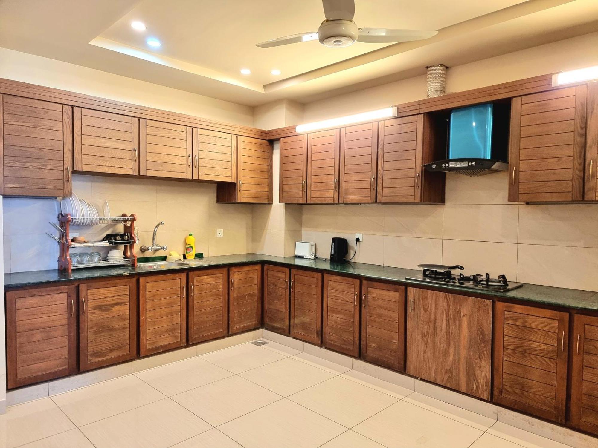Executive 3 Bedrooms Apartment In Bahria Town 拉瓦尔品第 外观 照片