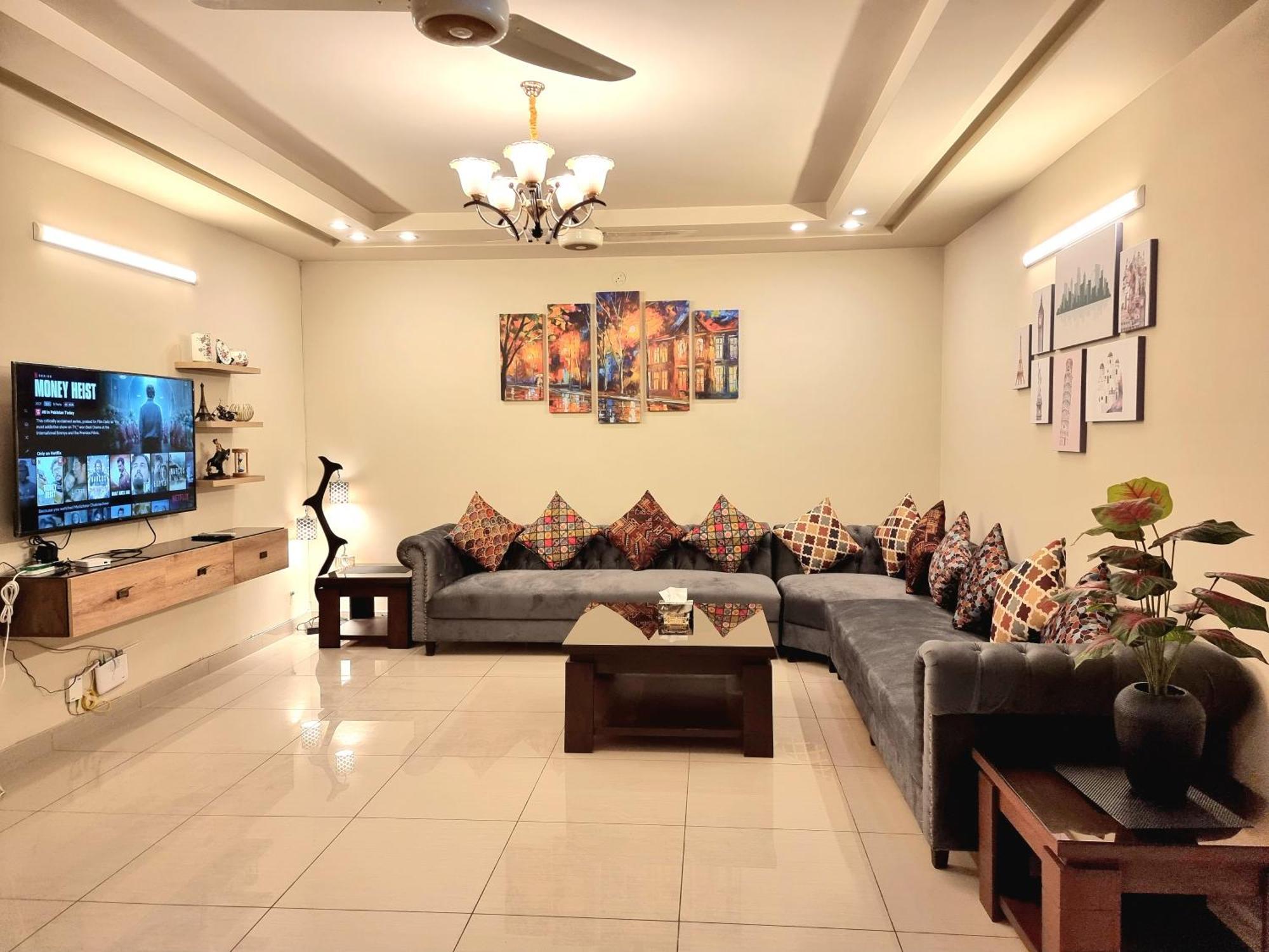 Executive 3 Bedrooms Apartment In Bahria Town 拉瓦尔品第 外观 照片