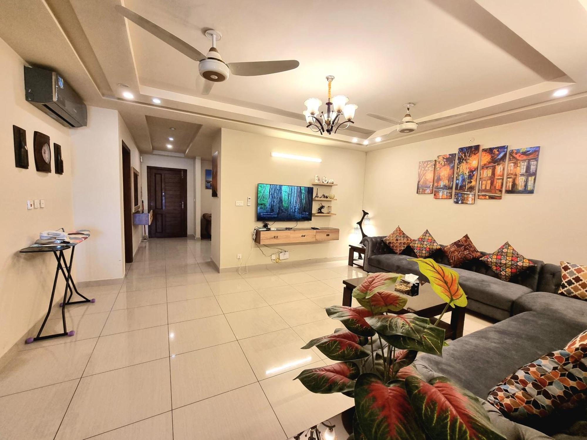 Executive 3 Bedrooms Apartment In Bahria Town 拉瓦尔品第 外观 照片
