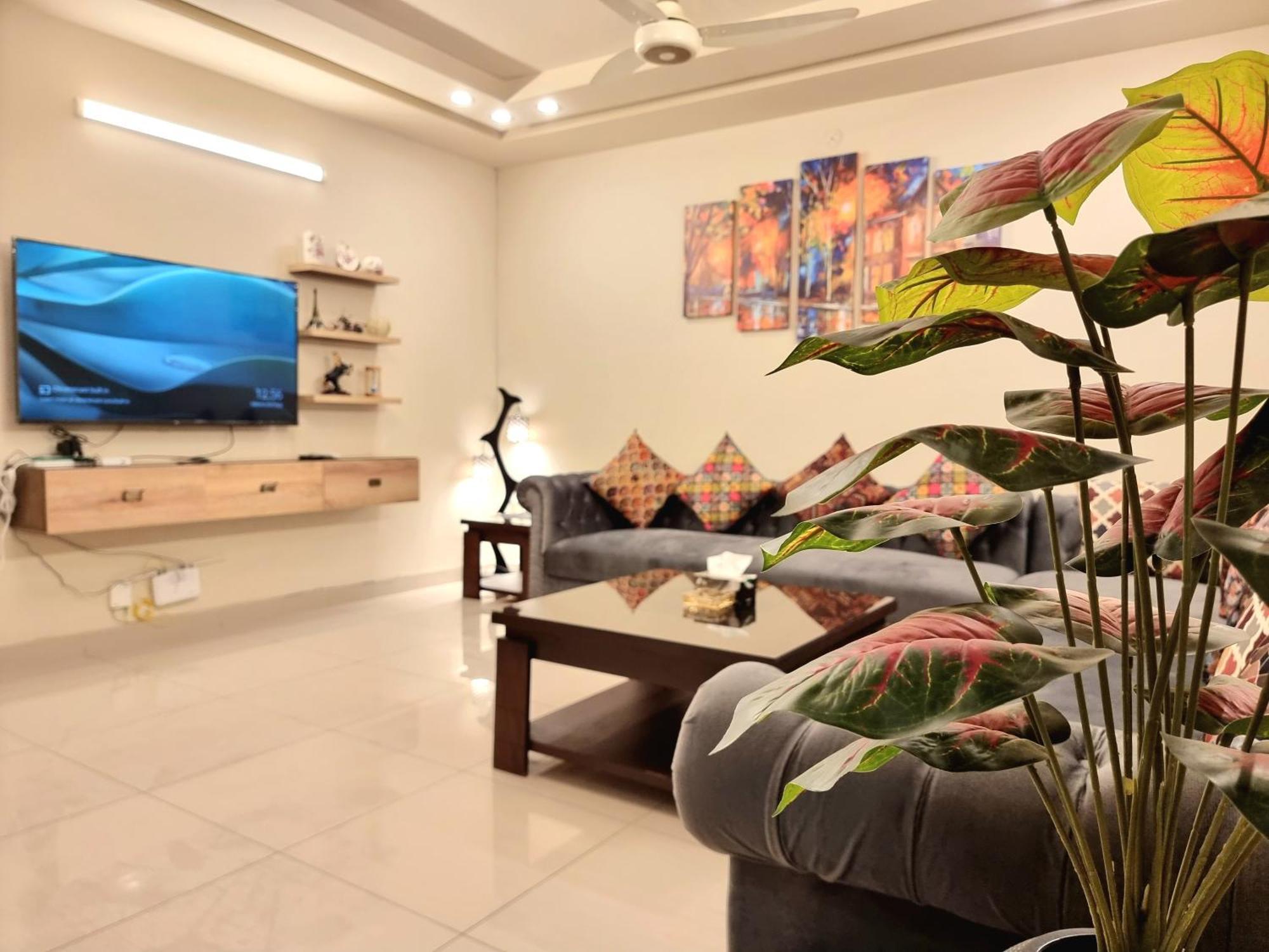 Executive 3 Bedrooms Apartment In Bahria Town 拉瓦尔品第 外观 照片
