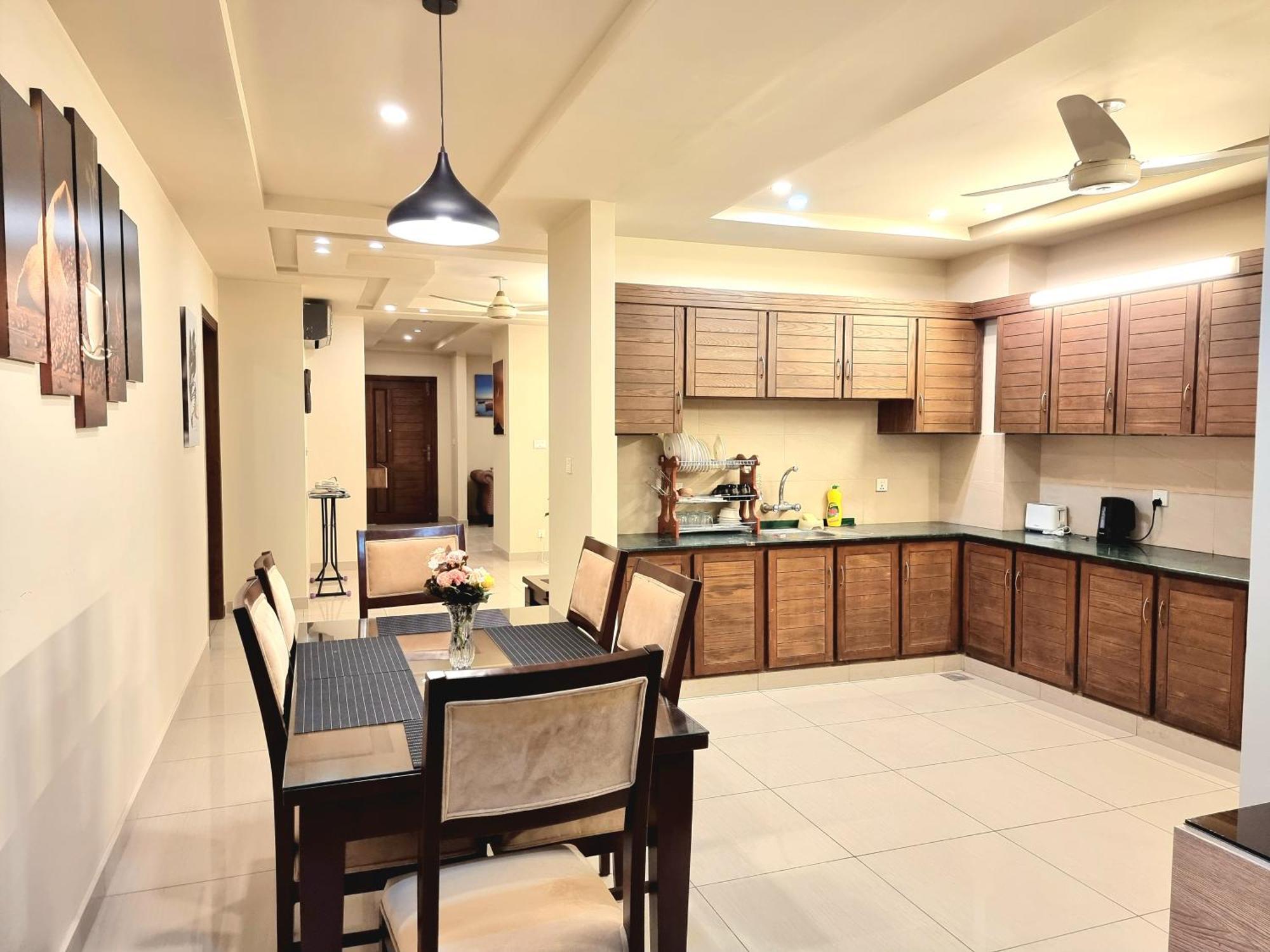 Executive 3 Bedrooms Apartment In Bahria Town 拉瓦尔品第 外观 照片