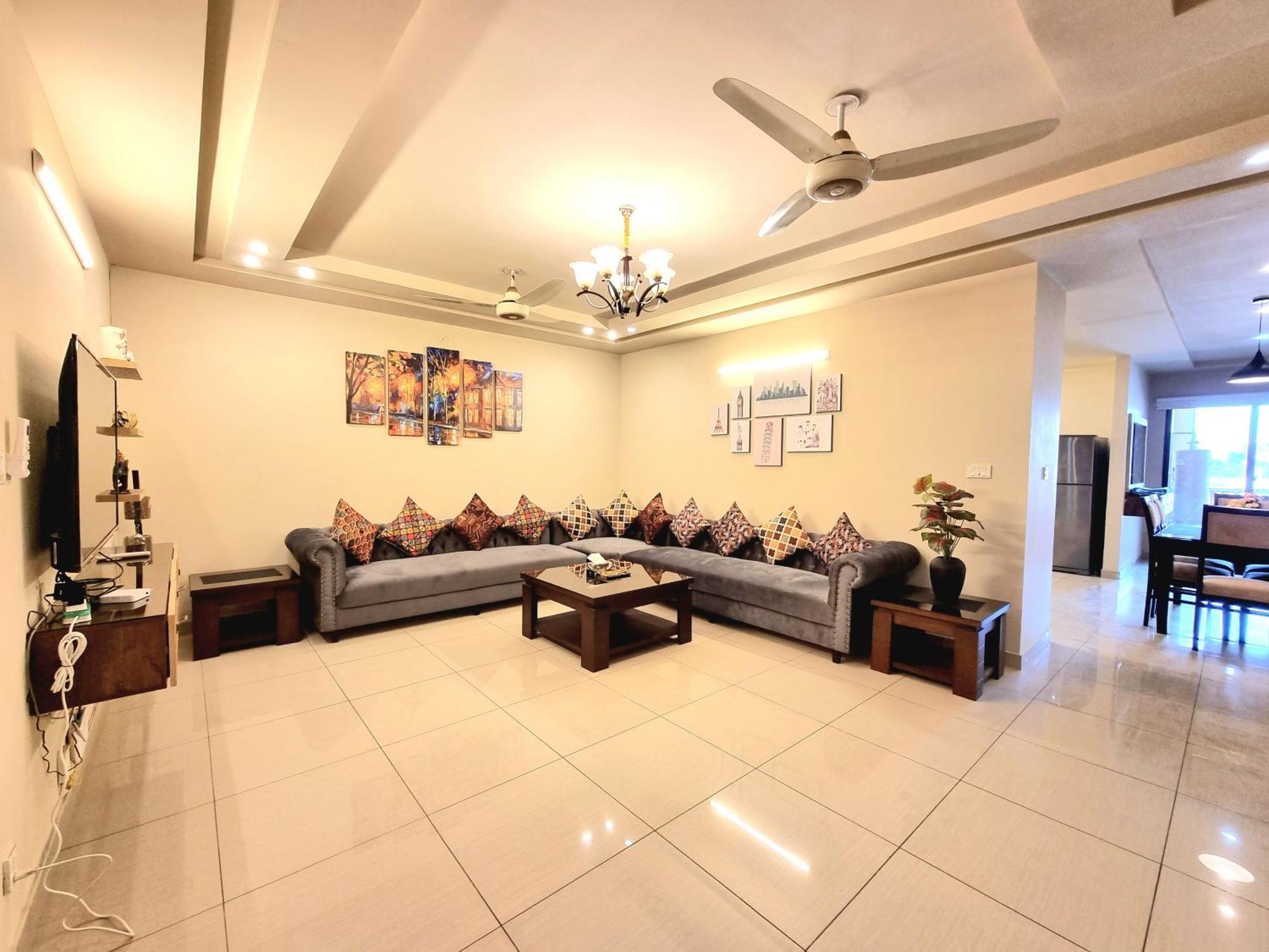 Executive 3 Bedrooms Apartment In Bahria Town 拉瓦尔品第 外观 照片