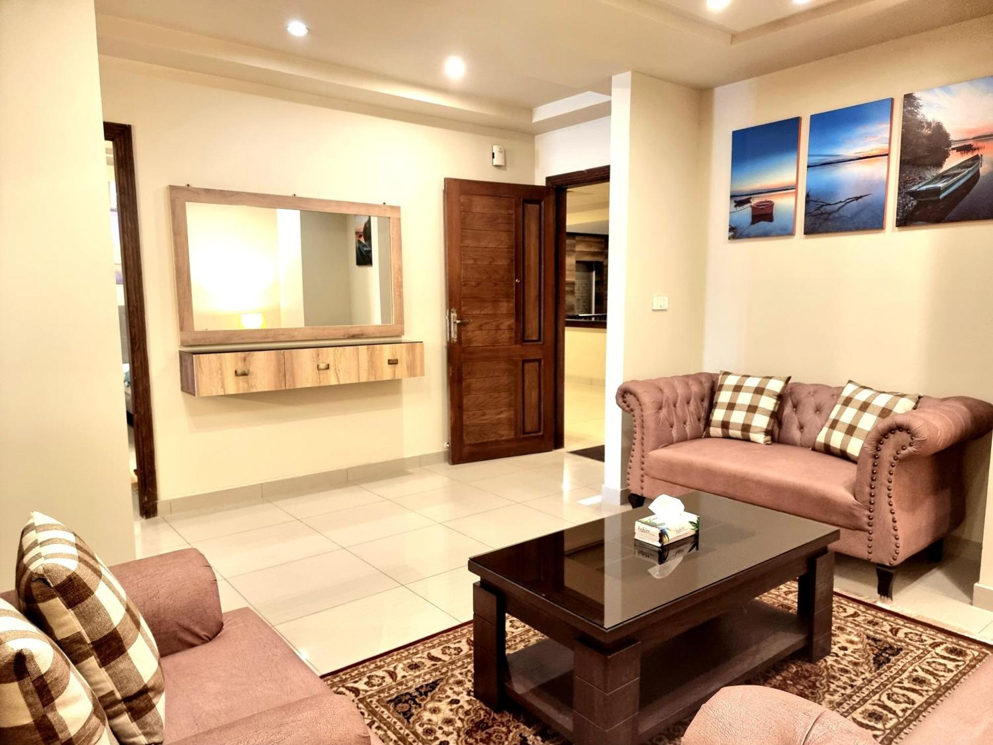 Executive 3 Bedrooms Apartment In Bahria Town 拉瓦尔品第 外观 照片
